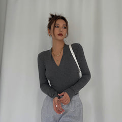 CannedPineapple Slim high stretch thin V-neck long-sleeved bottoming shirt